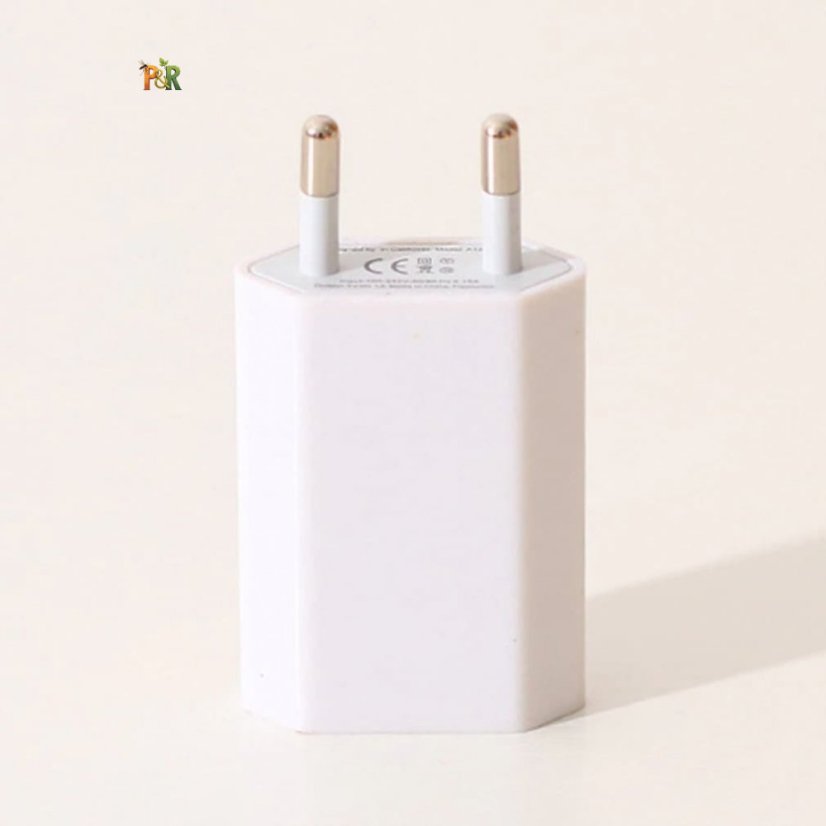 ISO - Adaptér univerzální USB nabíječka do sítě 220V - 5V/1A - Barva: Bílá