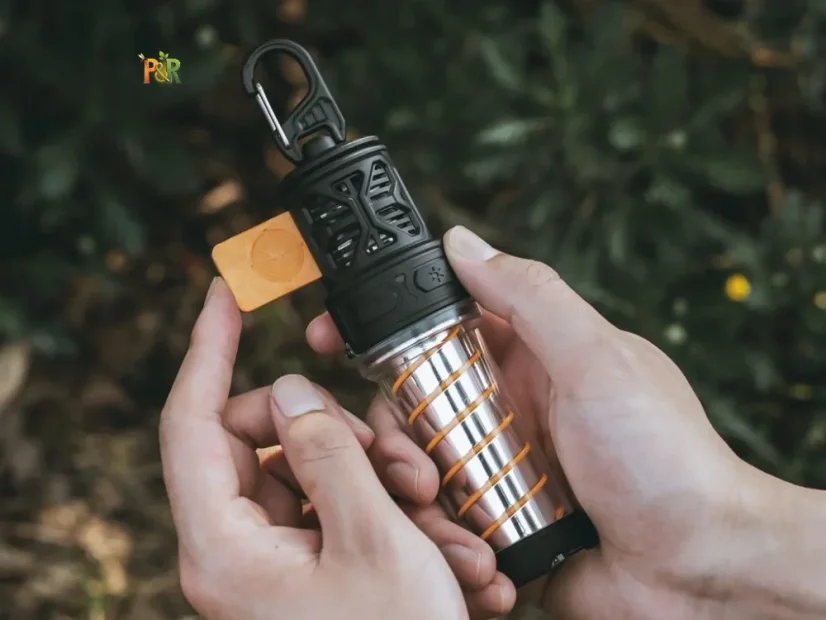 Přenosný odpuzovač komárů a svítilna Sorbo Repellent Stick Lamp