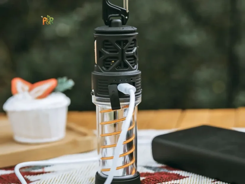 Přenosný odpuzovač komárů a svítilna Sorbo Repellent Stick Lamp