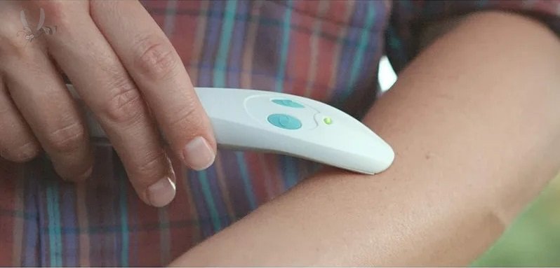 Itch Pen - přístroj pro zmírnění svědění po bodnutí a štípnutí hmyzem 2xAA