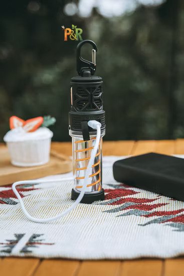 Přenosný odpuzovač komárů a svítilna Sorbo Repellent Stick Lamp